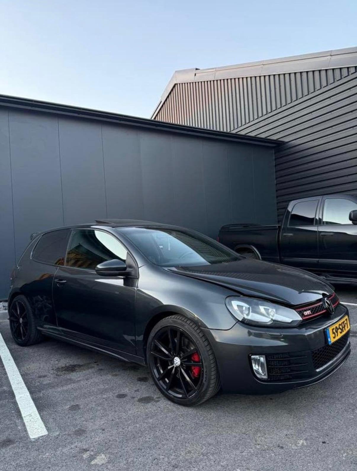 Volkswagen Golf 2010 Grijs, Auto's, Volkswagen, 657 kg, 4 cilinders, 1984 cc, 75 €/maand