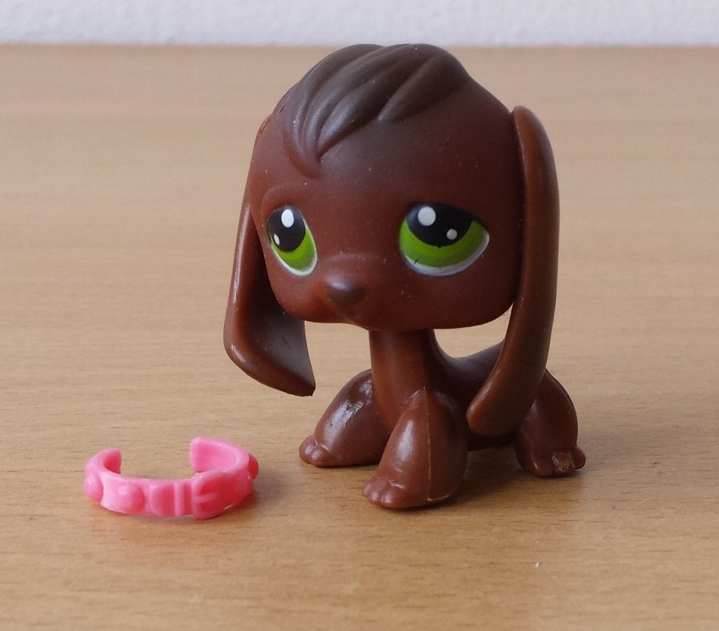 Littlest Pet Shop #77 : Beagle Dog / Hond + halsband - 2006, Verzamelen, Gebruikt, Ophalen of Verzenden, Hasbro, Nvt
