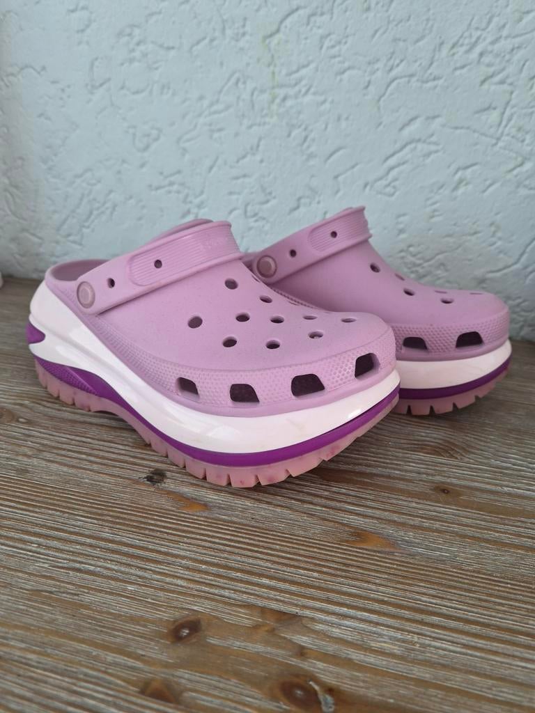 Crocs met plateauzool., Kleding | Dames, Schoenen, Slippers, Overige kleuren, Ophalen of Verzenden, Zo goed als nieuw