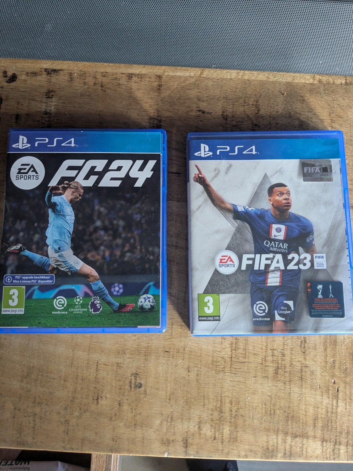 FC24 en FIFA 23 voor PS4 - Zo goed als nieuw, Electronic Arts, Onbekend, Ophalen of Verzenden, Zo goed als nieuw