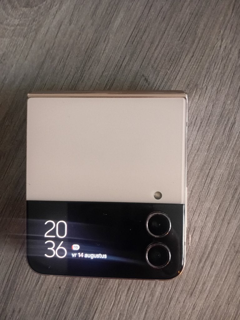 Samasung galaxy flip 4 (kapotte scherm)