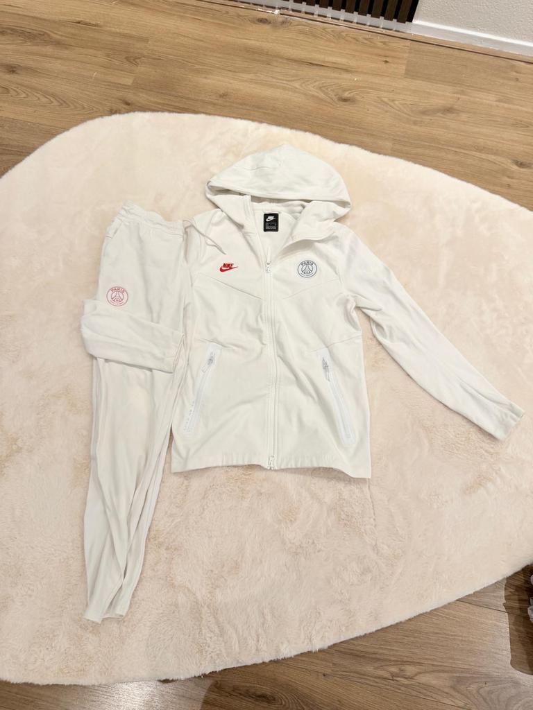 Nike Voetbal Trainingspak Origineel Maat S - Zo goed als nie, Kleding | Heren, Sportkleding, Ophalen of Verzenden, Zo goed als nieuw