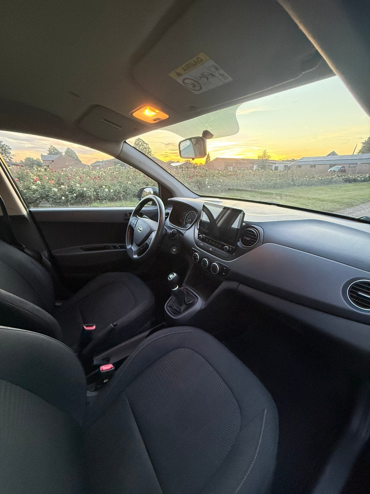 Foto 22 van Hyundai i10 1.0i 66pk 2019 Zwart