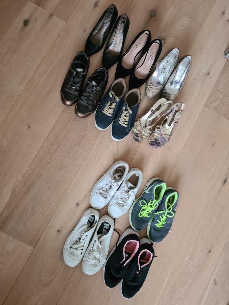 10 paar schoenen maat 36 nieuw, Ophalen
