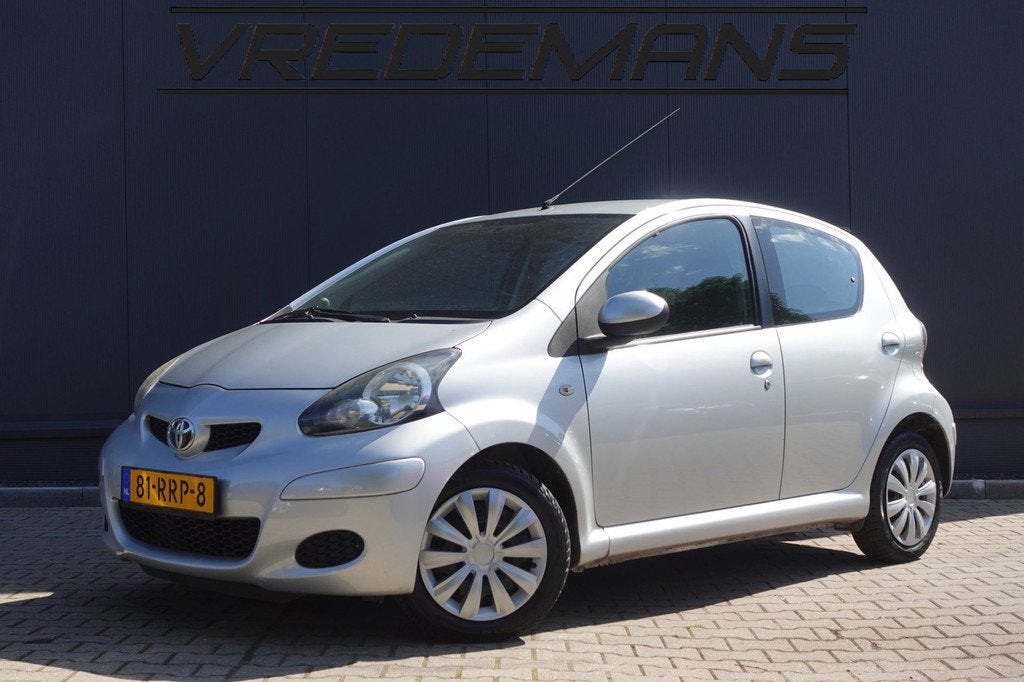 Toyota Aygo 1.0-12V Comfort Navigator AUTOMAAT/APP CONNECT, Auto's, Toyota, Bedrijf, Te koop, Aygo, ABS, Airbags, Airconditioning