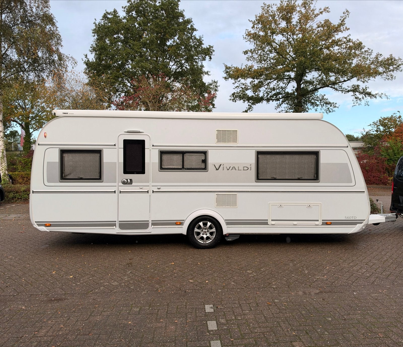 Tabbert Vivaldi 560 TD 2017 met airco, mover en Thule luifel, Rondzit, Tabbert, Frans bed, Particulier