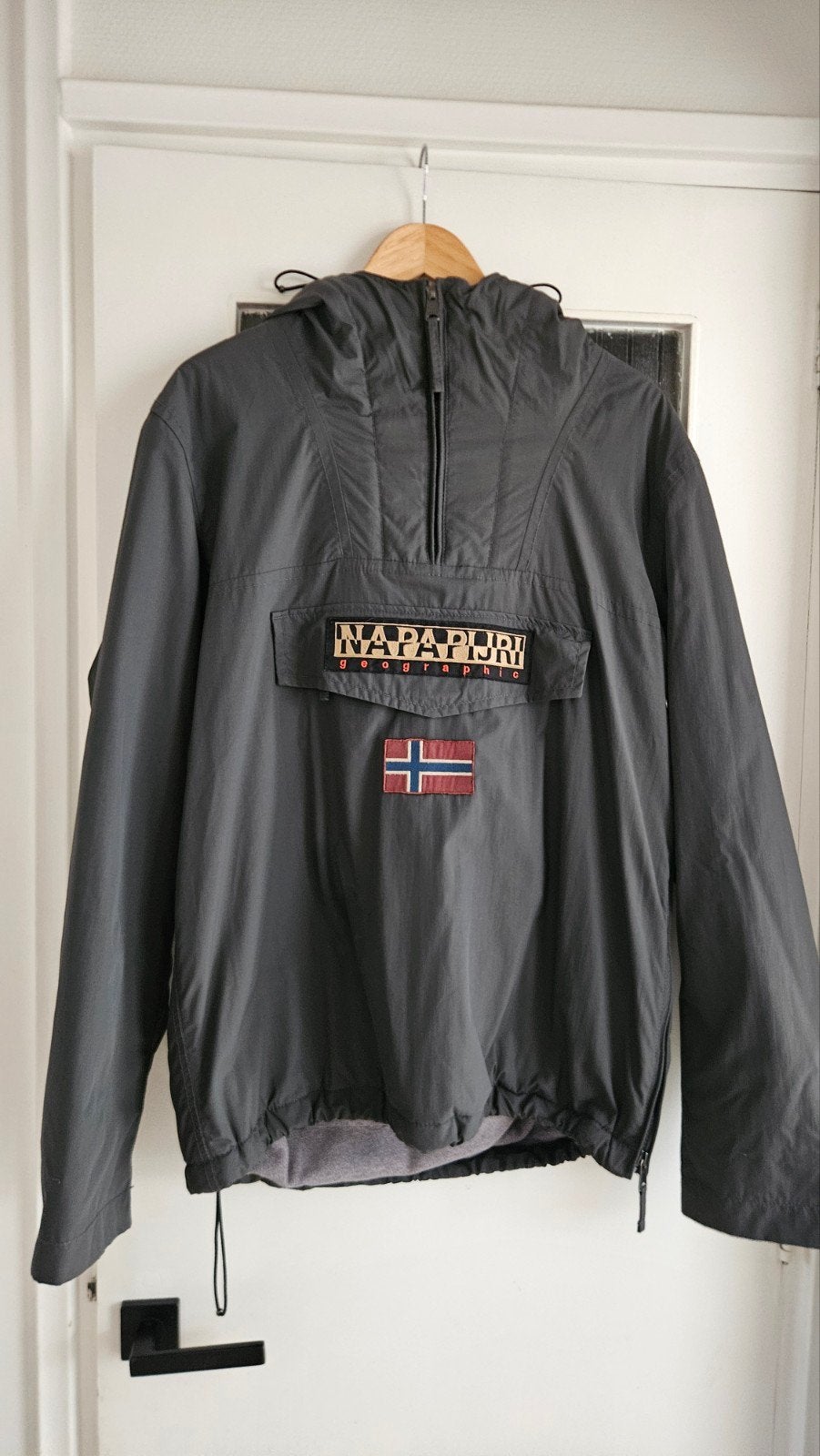 Napapijri Anorak waterdicht winddicht herfst maat L, Maat 42/44 (L), Ophalen of Verzenden, Grijs, Gedragen