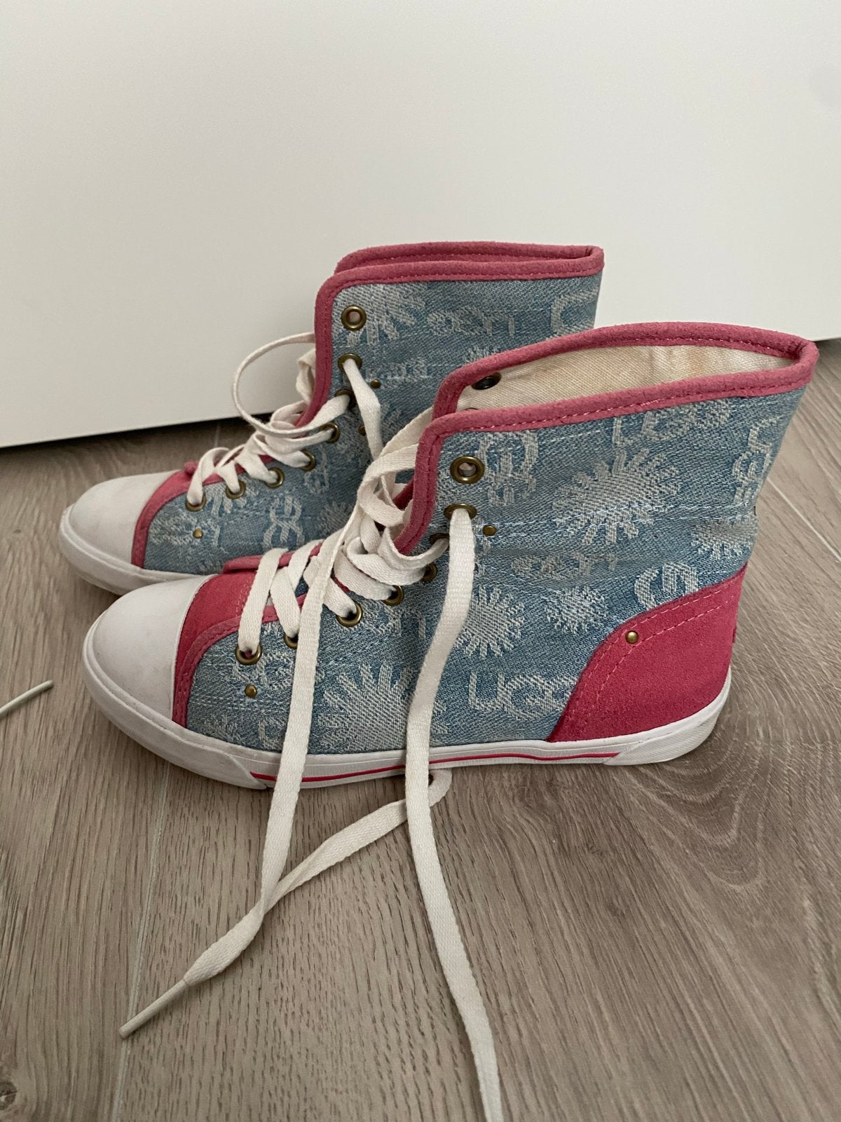 UGG Kinder High-Top Sneakers - Maat 32, Kinderen en Baby's, Gebruikt, Schoenen, Verzenden, Meisje