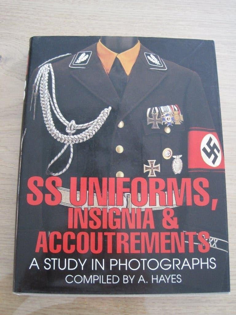 SS Uniforms, Insignia and Accoutrements, Verzenden, Overige soorten, Duitsland, Boek of Tijdschrift