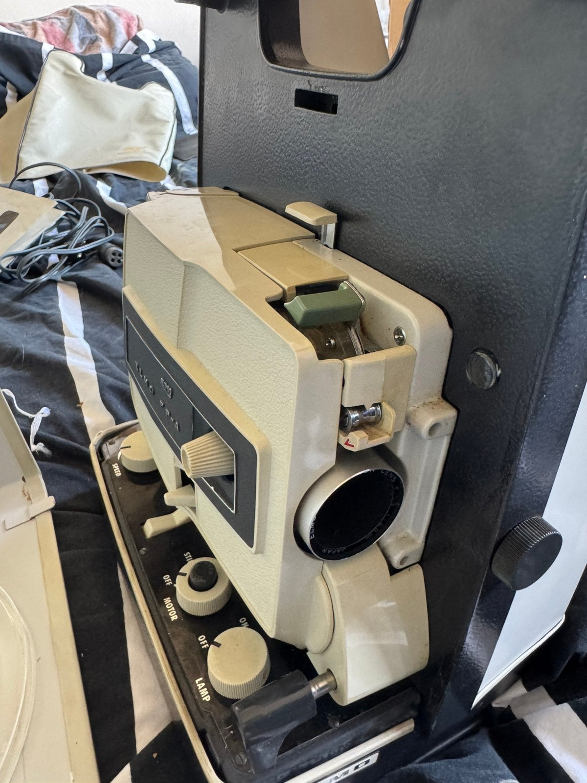 Oude filmcamera, projector, viewer en diverse accessoires, Verzamelen, Ophalen