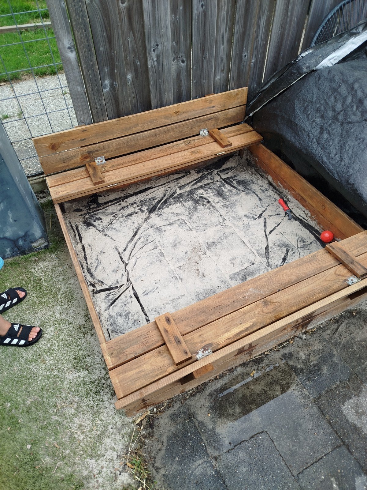 Houten zandbak met deksel/bankje, Ophalen, Gebruikt