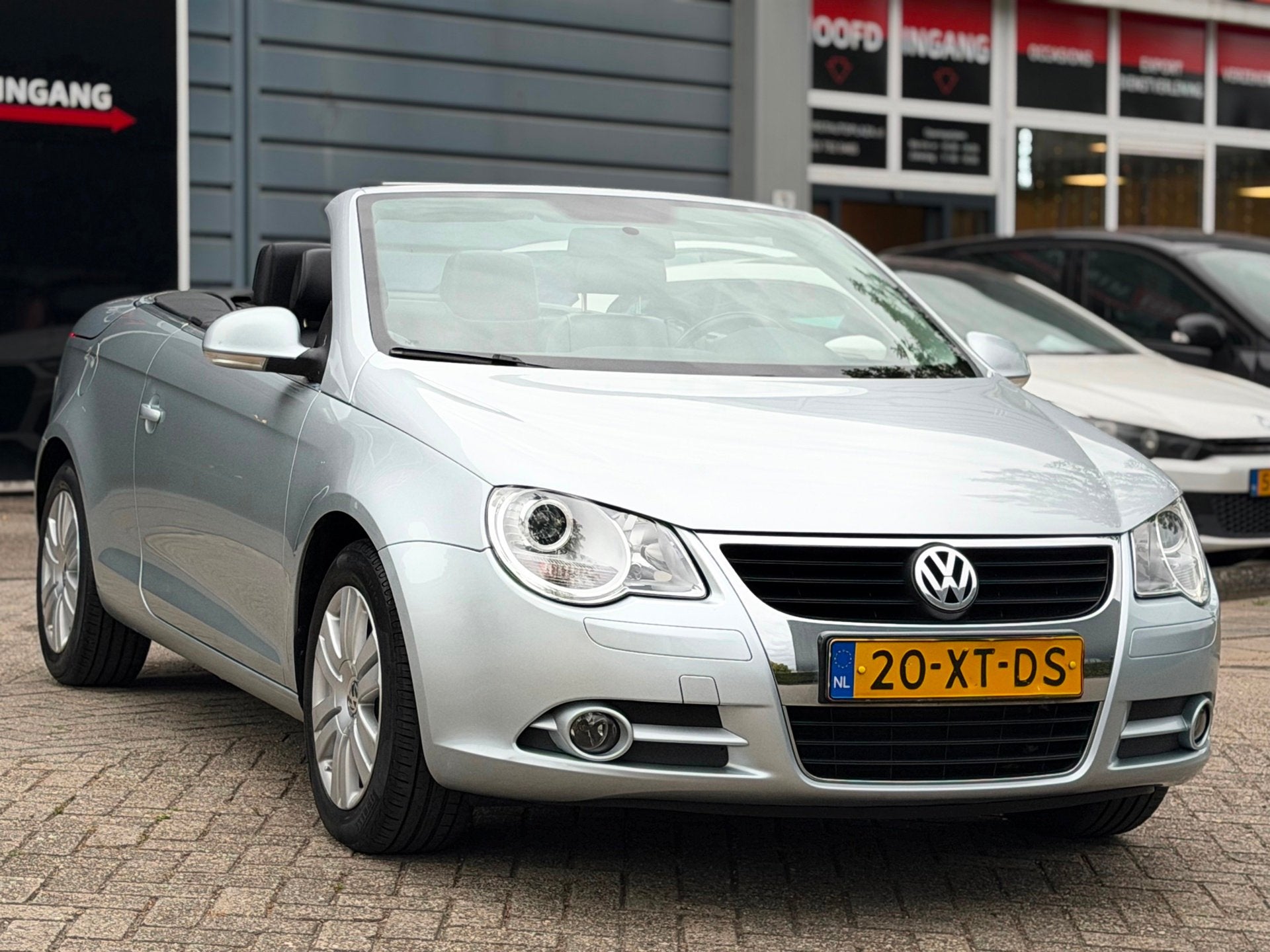 Volkswagen Eos 2.0 T-FSI (BWA) AUTOMAAT LEDER/TREKHAAK/CRUIS, Gebruikt, 4 cilinders, 4 stoelen, Automatische klimaatregeling