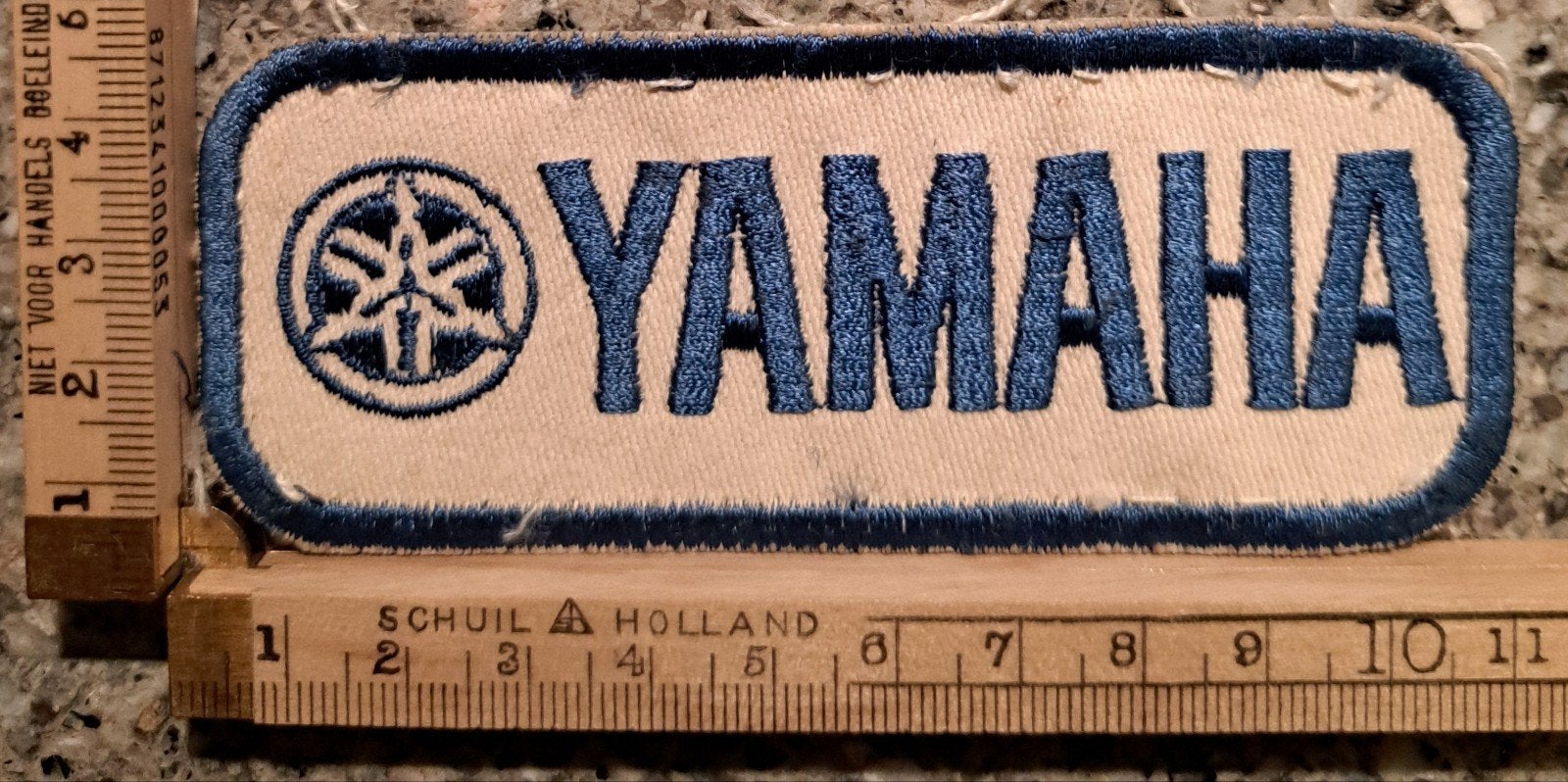 Vintage geborduurde stoffen badge patch opnaai-embleem Yamah, Ophalen of Verzenden, Zo goed als nieuw, Overige applicaties