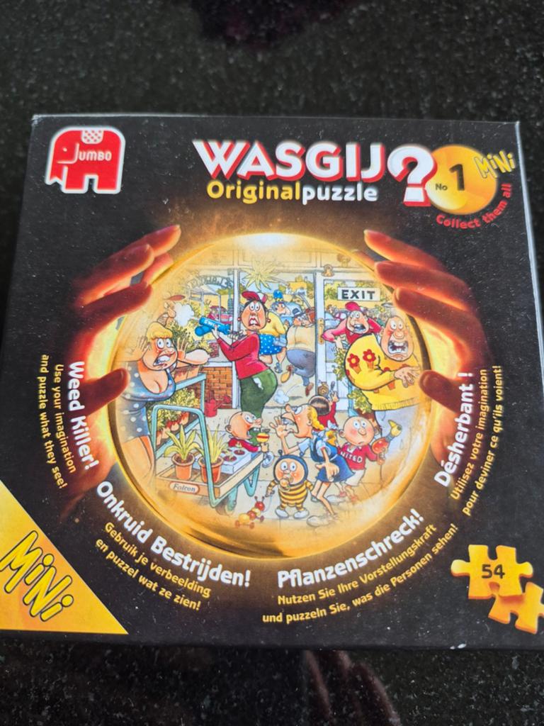 Wasgij Original Mini Puzzel No. 1 - Onkruid Bestrijden!, Ophalen of Verzenden, Minder dan 500 stukjes, Nieuw, Legpuzzel