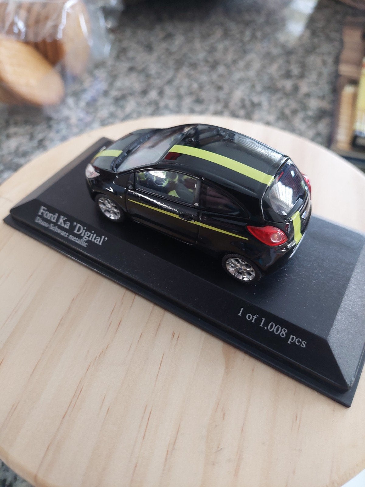 FORD KA 'DIGITAL' MINICHAMPS 1:43., Ophalen of Verzenden, Zo goed als nieuw, Auto, MiniChamps