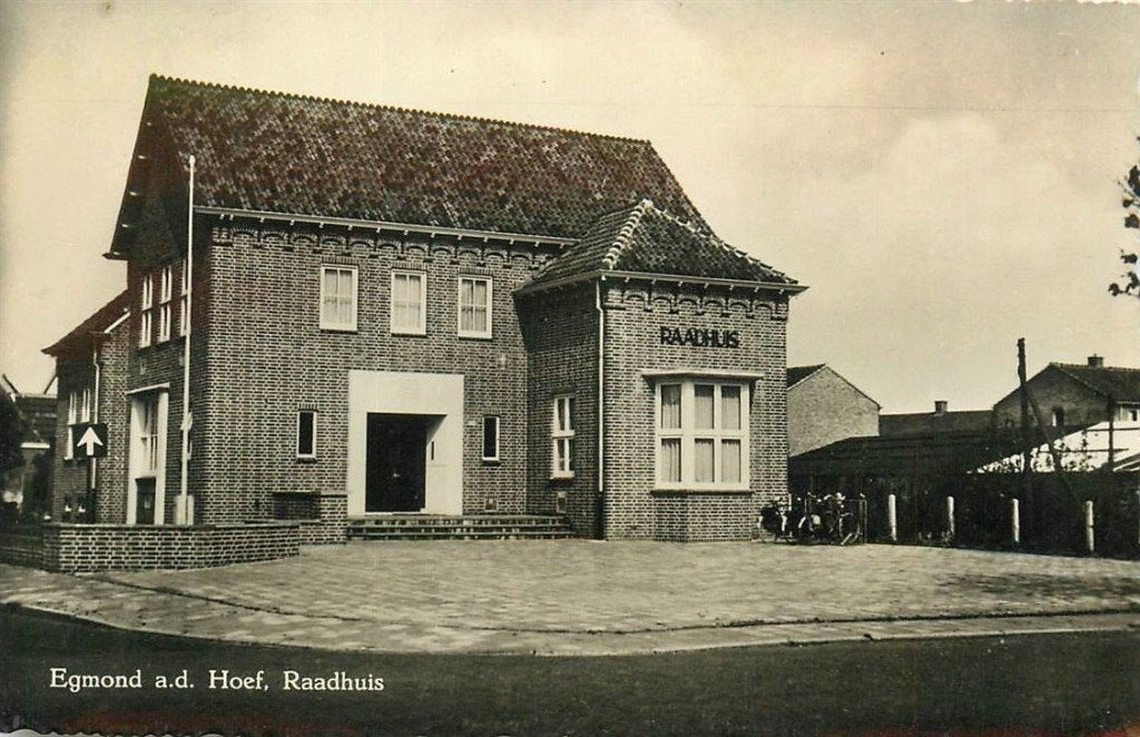 701-429-041 Egmond ad Hoef Raadhuis, Ophalen of Verzenden, Voor 1920, Noord-Holland