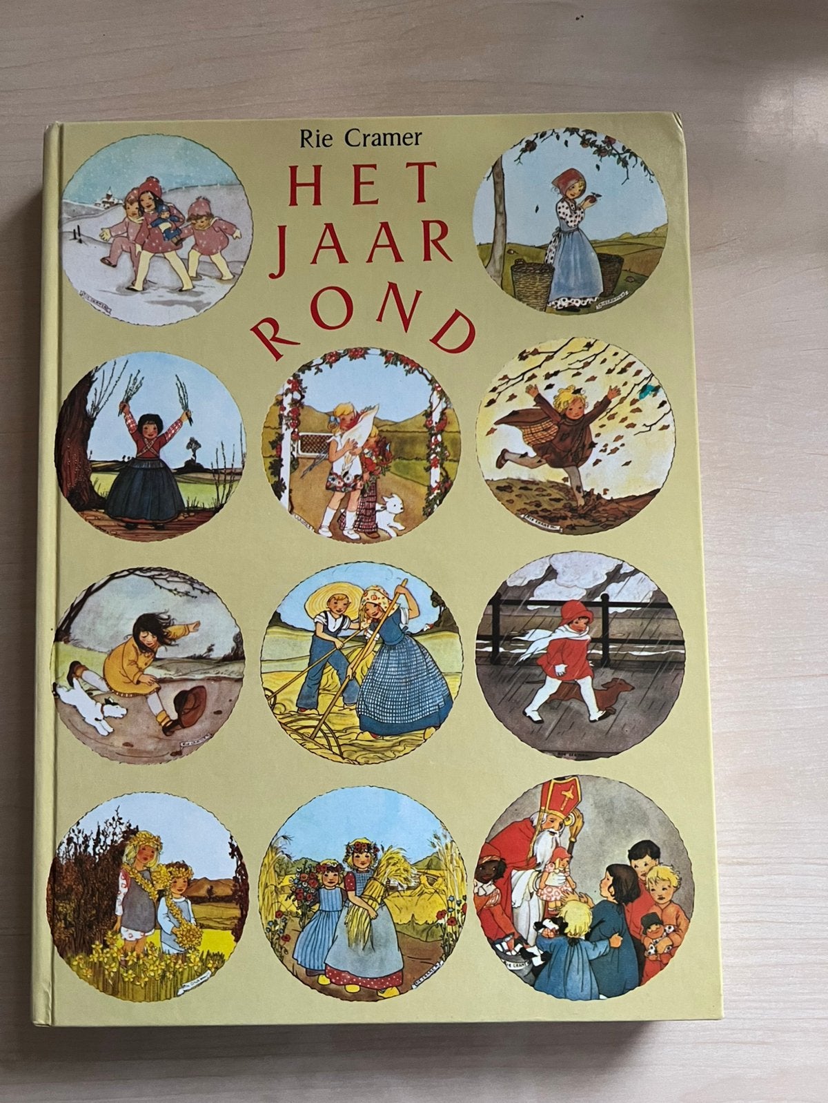 Het jaar rond door Rie Cramer, Ophalen of Verzenden