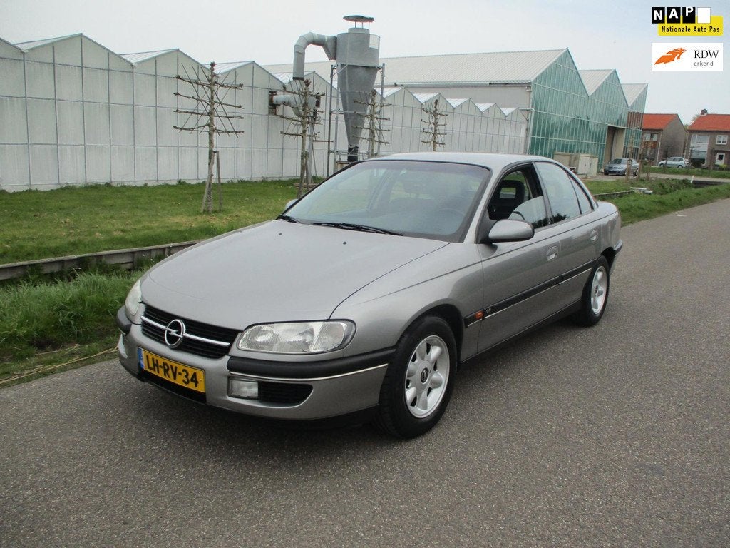 Opel Omega 2.5i V6 CD Comfort, Auto's, Automaat, Omega, 2498 cc, Origineel Nederlands