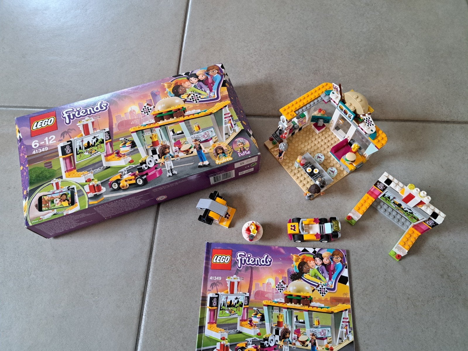 Lego friends 41349 go kart diner, incl doos en boekje.l, Kinderen en Baby's, Speelgoed | Duplo en Lego, Lego, Friends, Ophalen of Verzenden
