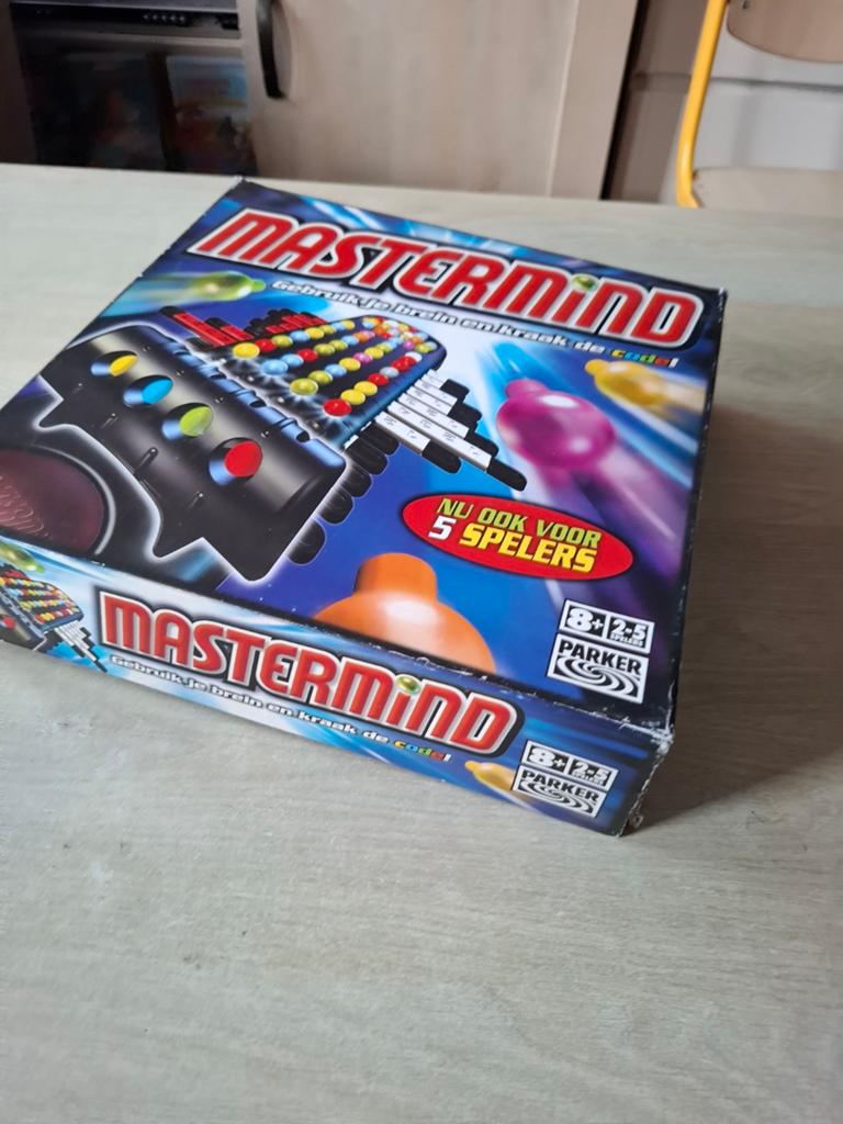 Mastermind bordspel - Kraak de code!, Hobby en Vrije tijd, Gezelschapsspellen | Bordspellen, Parker, Gebruikt, Ophalen of Verzenden