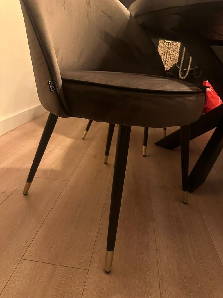 4 eetkamer stoelen van het merk “Eichholtz Cooper”, Huis en Inrichting, Stoelen, Zo goed als nieuw, Vier, Grijs, Ophalen