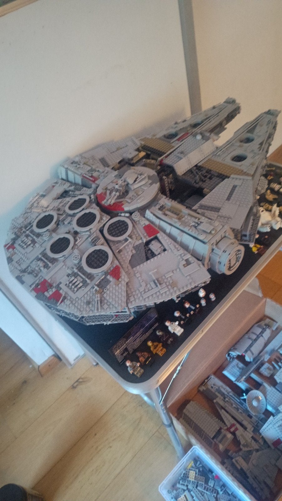Lepin Millennium Falcon 99% compleet + extra minifiguren, Ophalen
