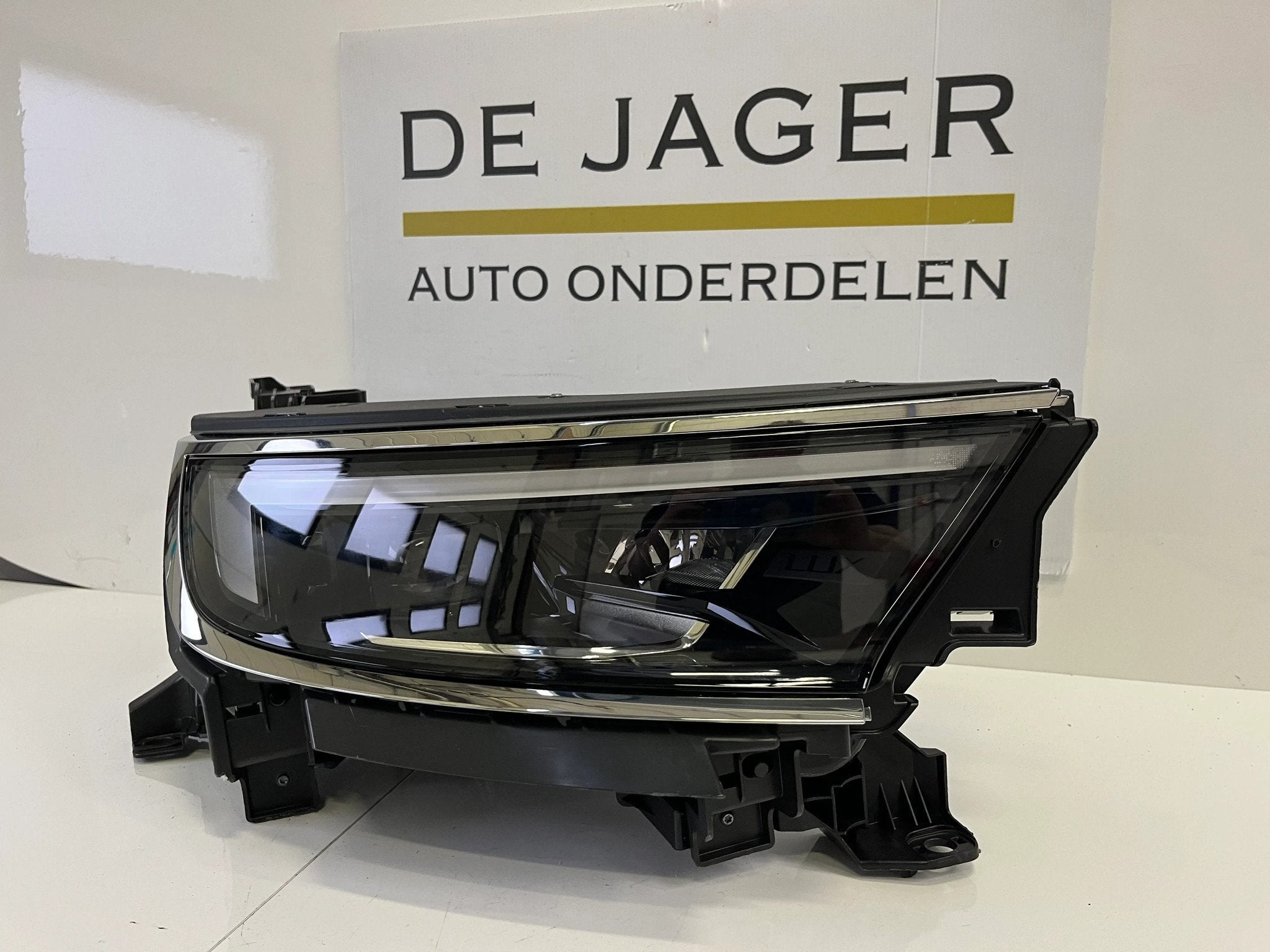 OPEL MOKKA II B LED KOPLAMP RECHTS 9834016680, Auto-onderdelen, Gebruikt, Opel Automobile GmbH, Ophalen of Verzenden, Kontakt@opel-infoservice.de