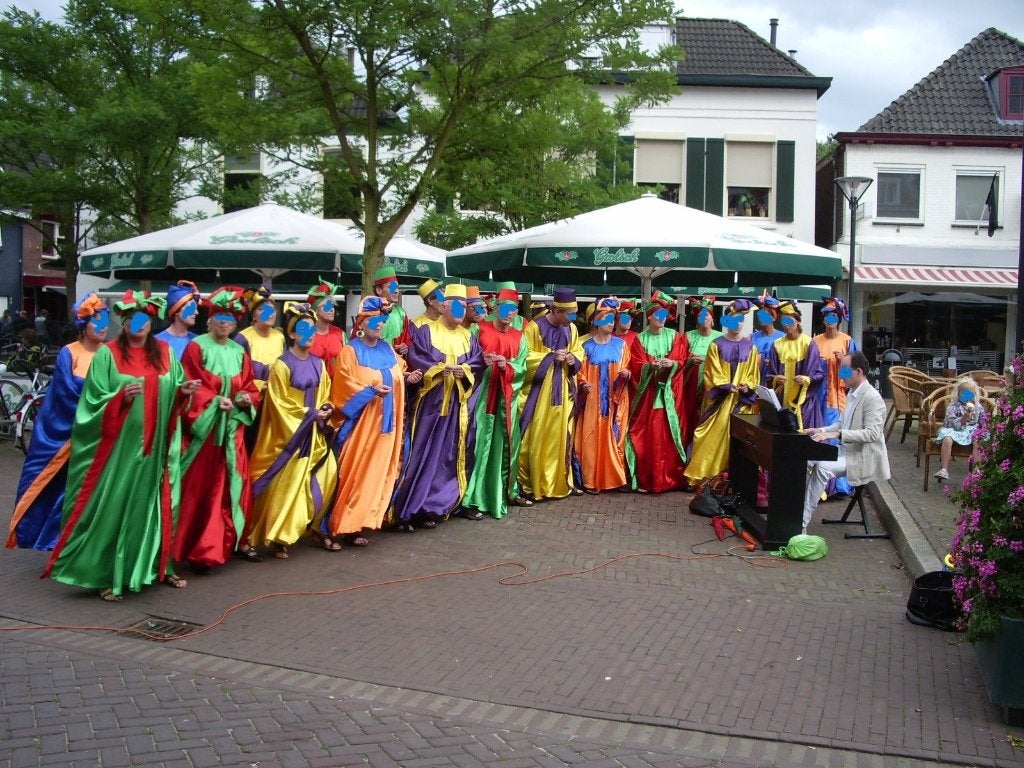 Kleurrijke Afrikaanse Bata's (jurken), Ophalen, Carnaval, Maat 42/44 (L), Kleding