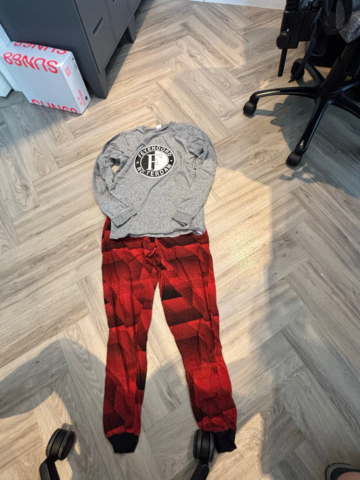 Feyenoord Pyjama Set (Shirt en Broek) - Maat XS, Ophalen of Verzenden, Zo goed als nieuw, Jongen of Meisje