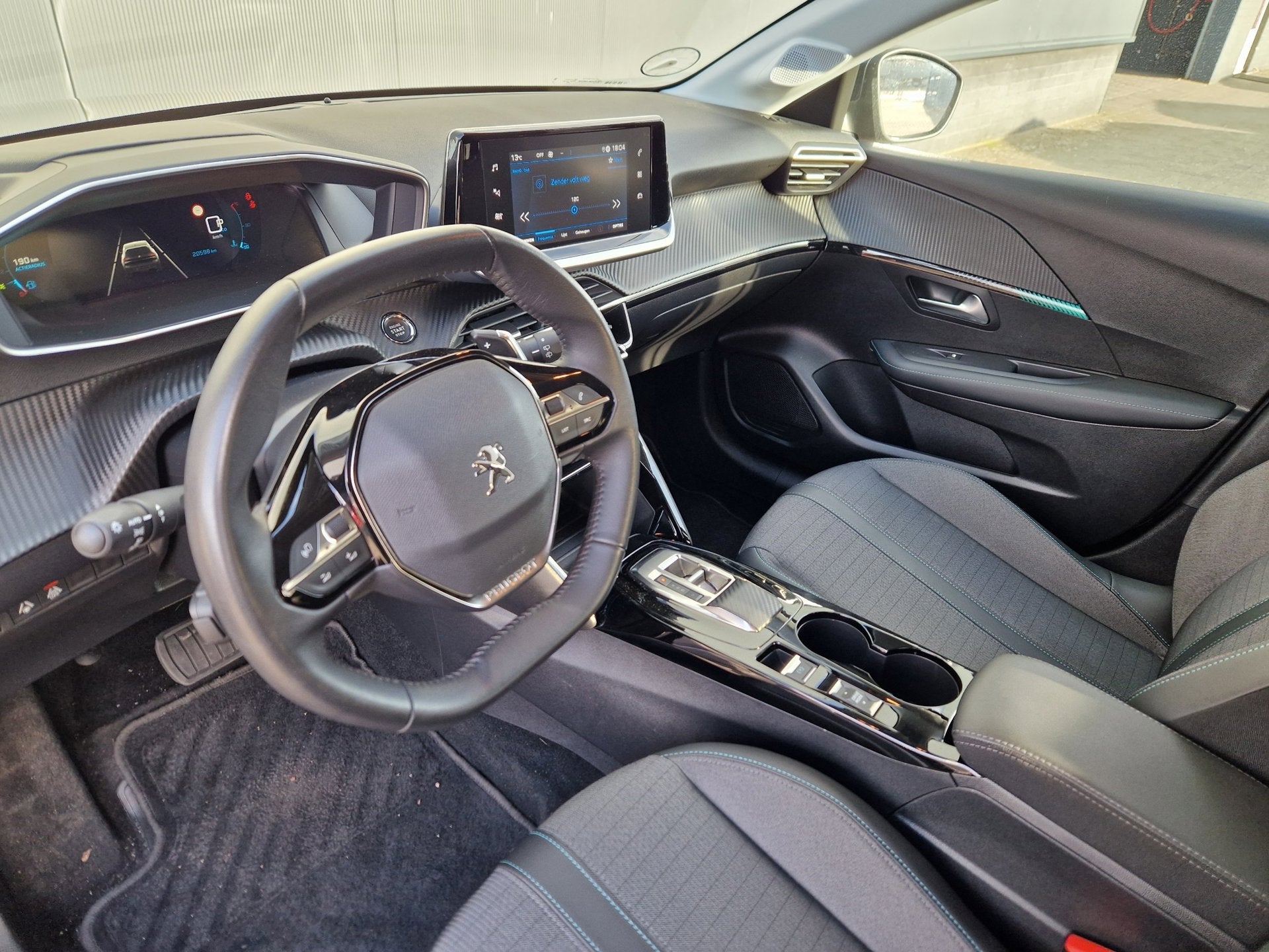 Peugeot 208 1.2 EAT8 100PK Allure /1e eig/I cockpit/Adap Cru, Gebruikt, Zwart, Leder en Stof, Automatische klimaatregeling