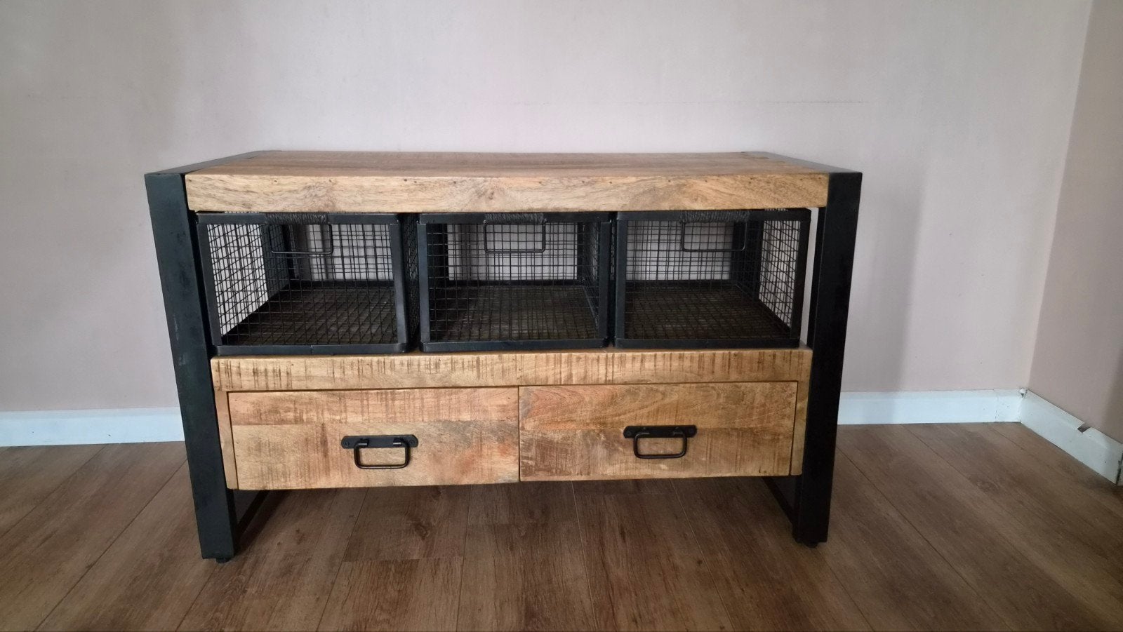 Industriële TV-meubel/dressoir van mangohout en metaal, 50 tot 100 cm, Zo goed als nieuw, Minder dan 100 cm, Industrieel