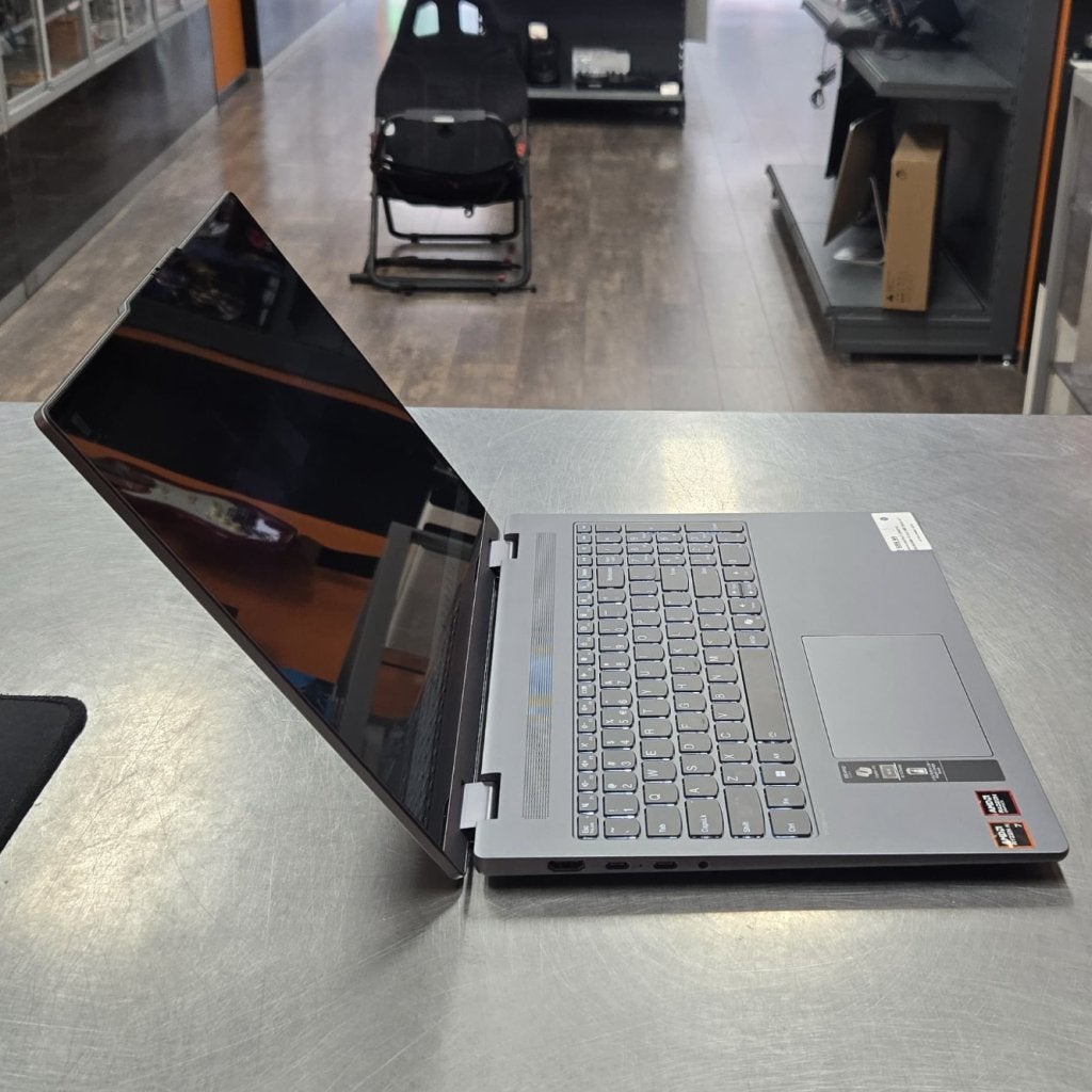 Lenovo IdeaPad 5 16AKP10 83KU0024MH 16 inch AMD Ryzen AI 7, Lenovo, Zo goed als nieuw, Support@lenovo.com, Lenovo Group Limited
1009 Think Place
Morrisville, NC 27560
USA