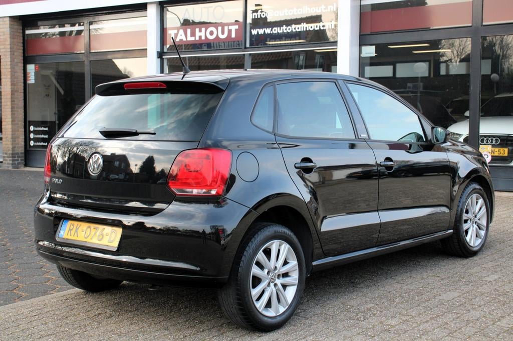 Volkswagen Polo 1.2 Comfortline | APPLE CARPLAY, STOELVERWAR, Voorwielaandrijving, Euro 5, Zwart, 60 pk