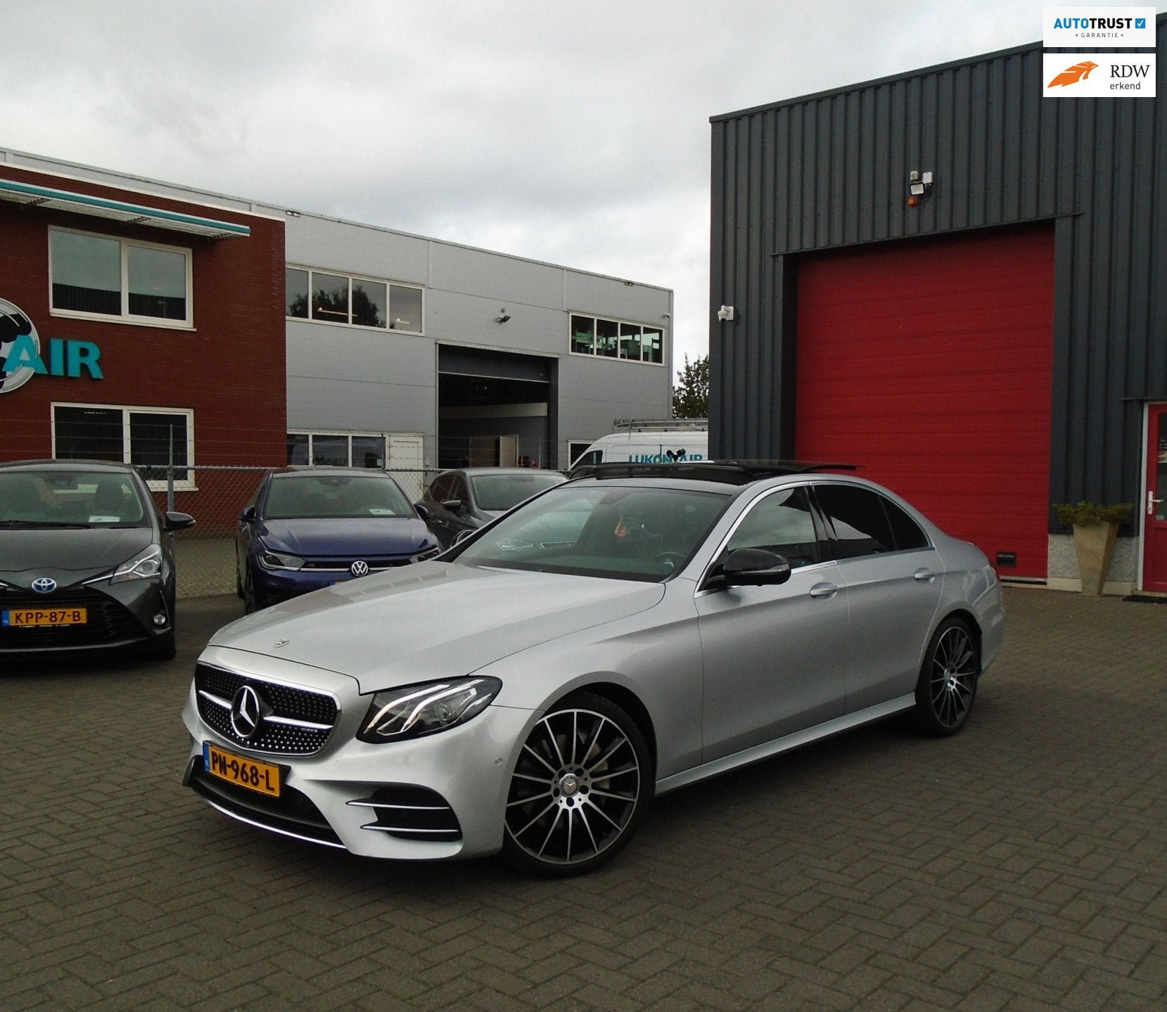 Mercedes-Benz E-klasse 220 CDI Prestige Avantgarde ,AMG,Zeer, Auto's, Automaat, Dealer onderhouden, Achterwielaandrijving, Gebruikt