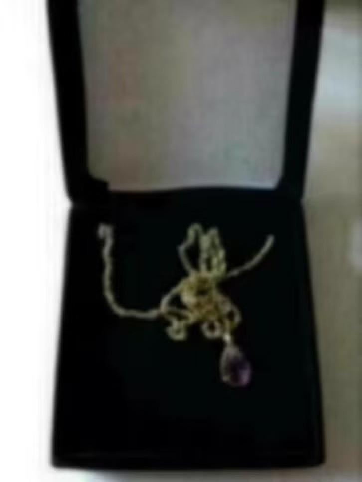 Luigi Vicaro : Ketting met hanger paarse steen, Paars, Ophalen of Verzenden, Zo goed als nieuw, Overige materialen