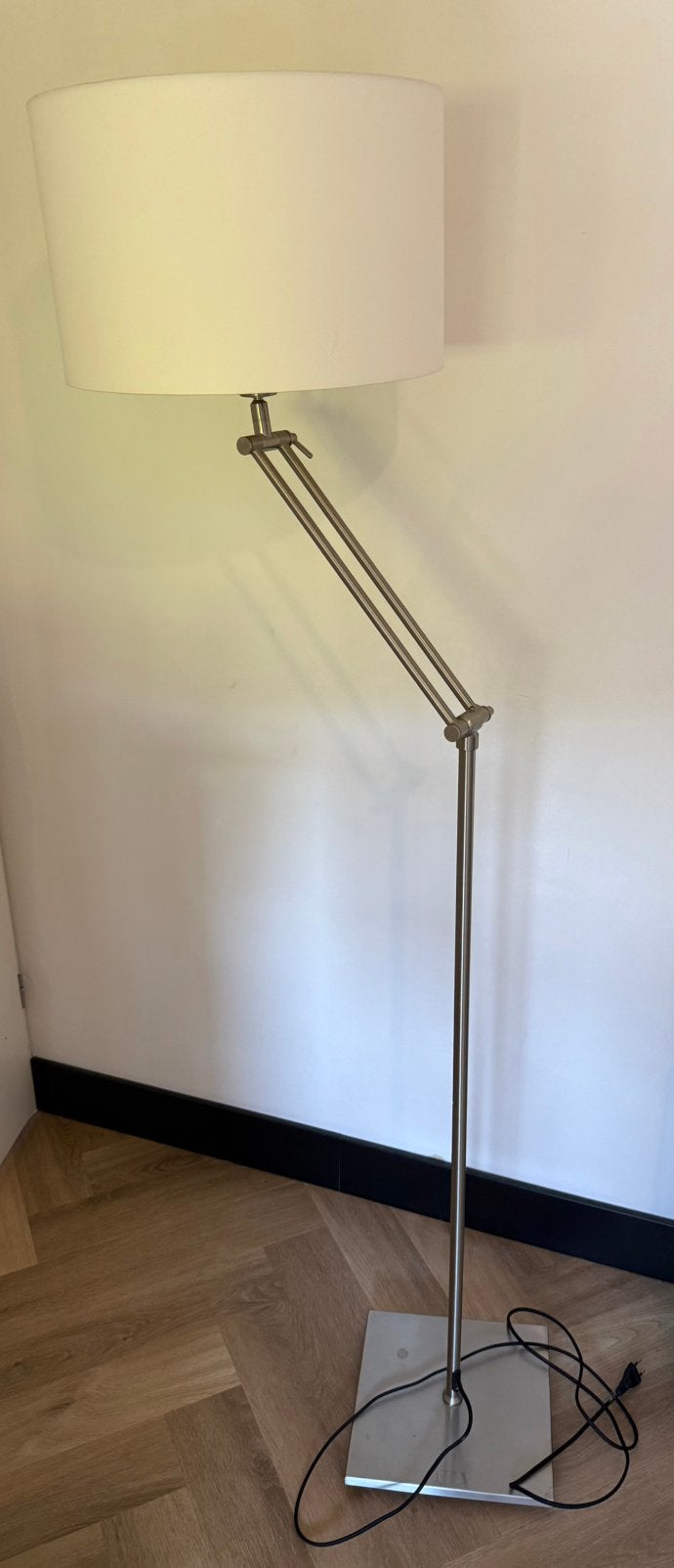It’s about Romi staande lamp, Ophalen, Gebruikt, Metaal, 150 tot 200 cm