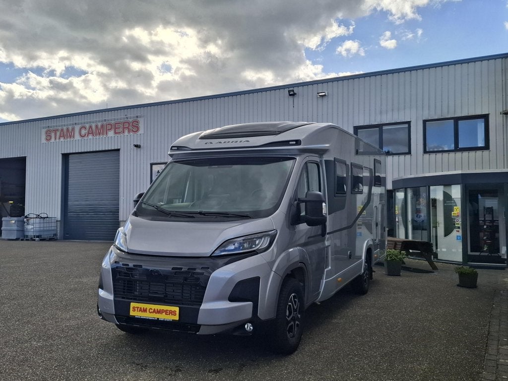 Adria Compact Supreme DL 2027 FULL Option Black ed, Automaat, Ringverwarming, Fiat, 6 tot 7 meter