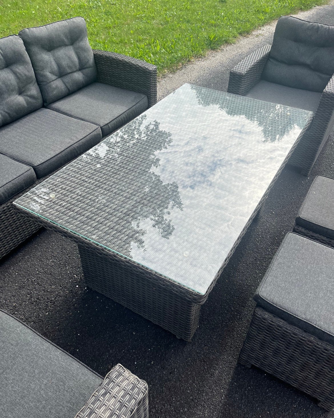 Foto 7 van Mooie Loungeset , Diningset met tafel en glasplaat
