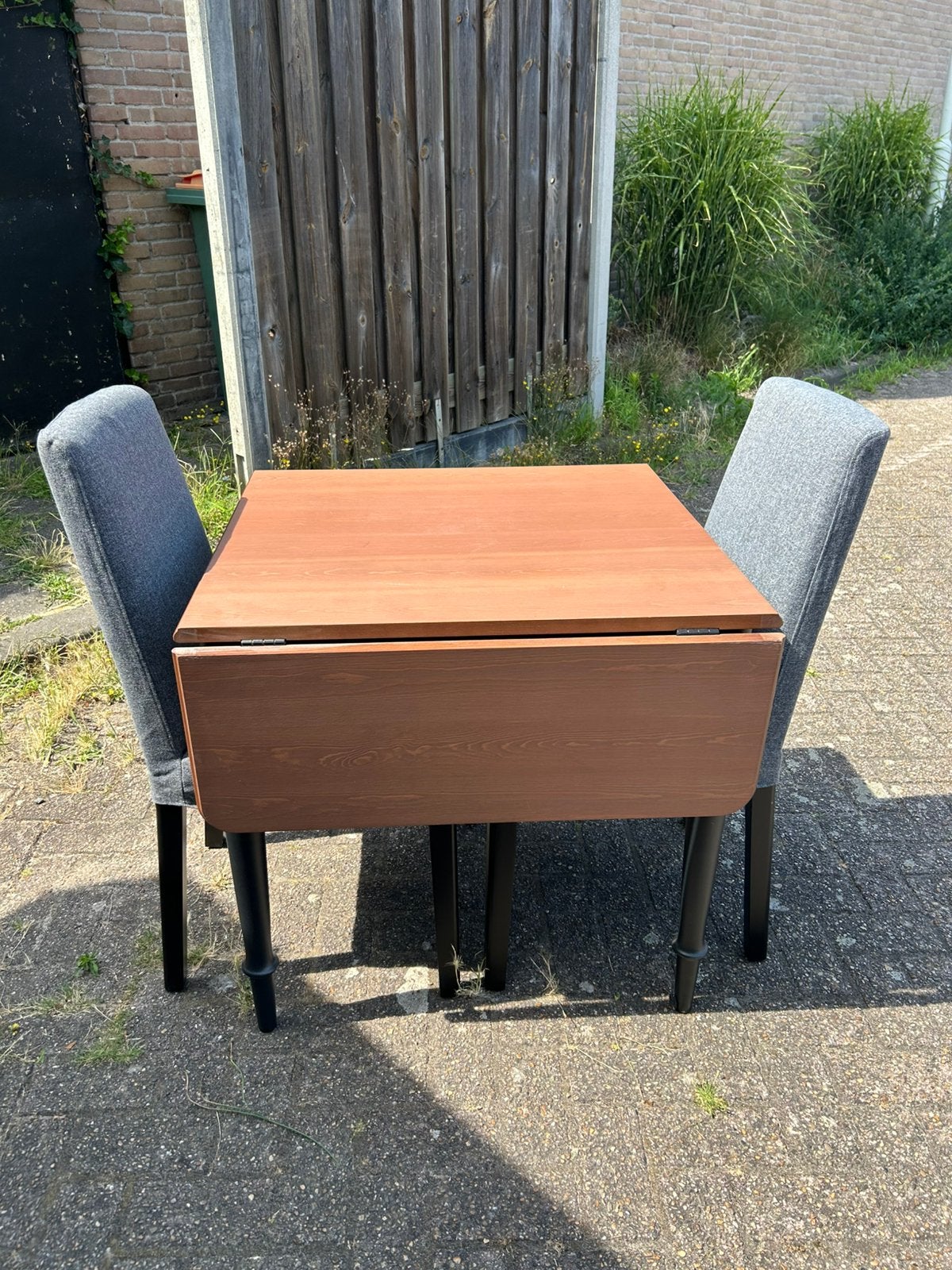 Inklapbare tafel met 2 stoelen, Ophalen, Zo goed als nieuw, Minder dan 4 stoelen