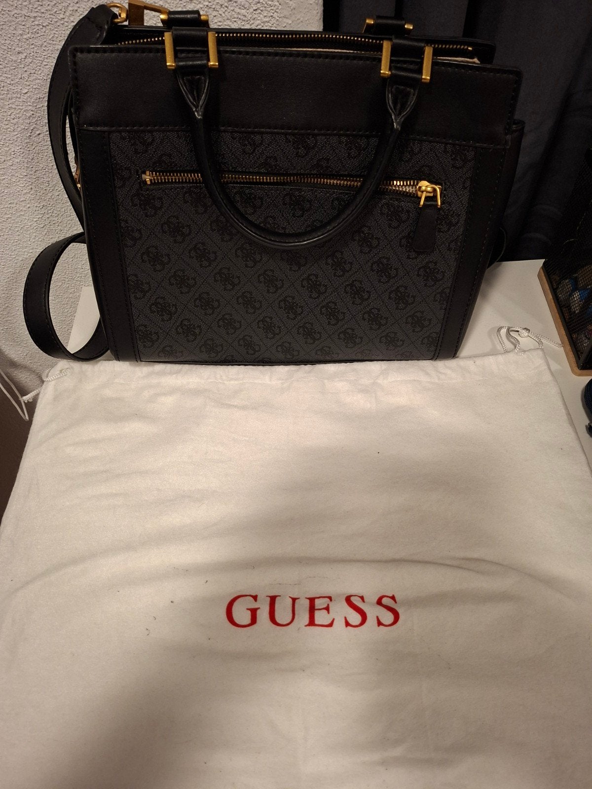 Vrouwentas GUESS, Ophalen, Nieuw, Zwart, Schoudertasje