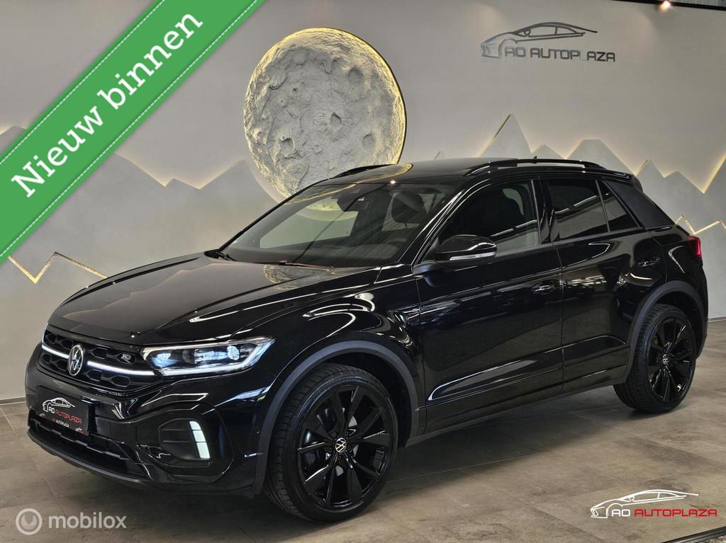 Volkswagen T-Roc 1.5 TSI 3x R-Line Panoramadak/Keyless/Beats, 1258 kg, 1498 cc, Zwart, 4 cilinders
