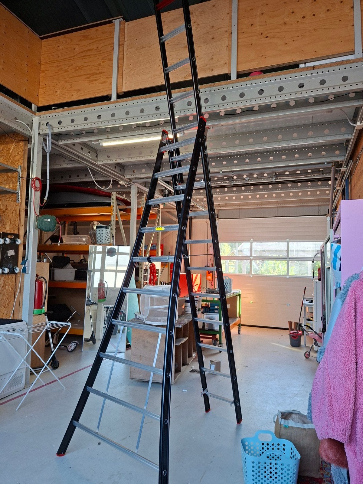 Altrex Pro+ NZR 3075 Reformladder - Zo goed als nieuw, Ophalen of Verzenden, Zo goed als nieuw, Ladder, Opvouwbaar of Inschuifbaar