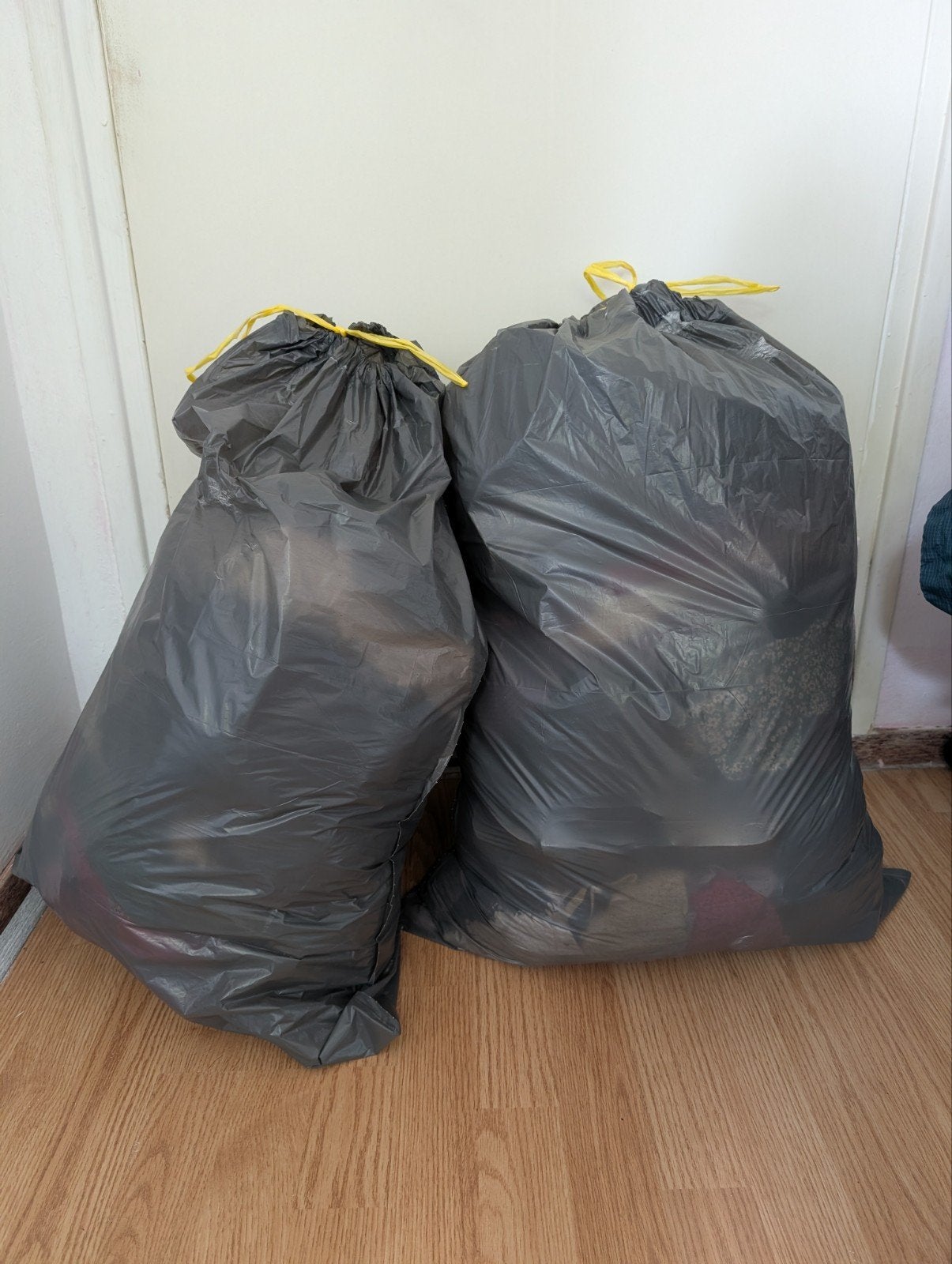 Kleding Mystery Box | 2 volle zakken | Dameskleding, Kleding | Dames, Ophalen, Zo goed als nieuw, Maat 38/40 (M)
