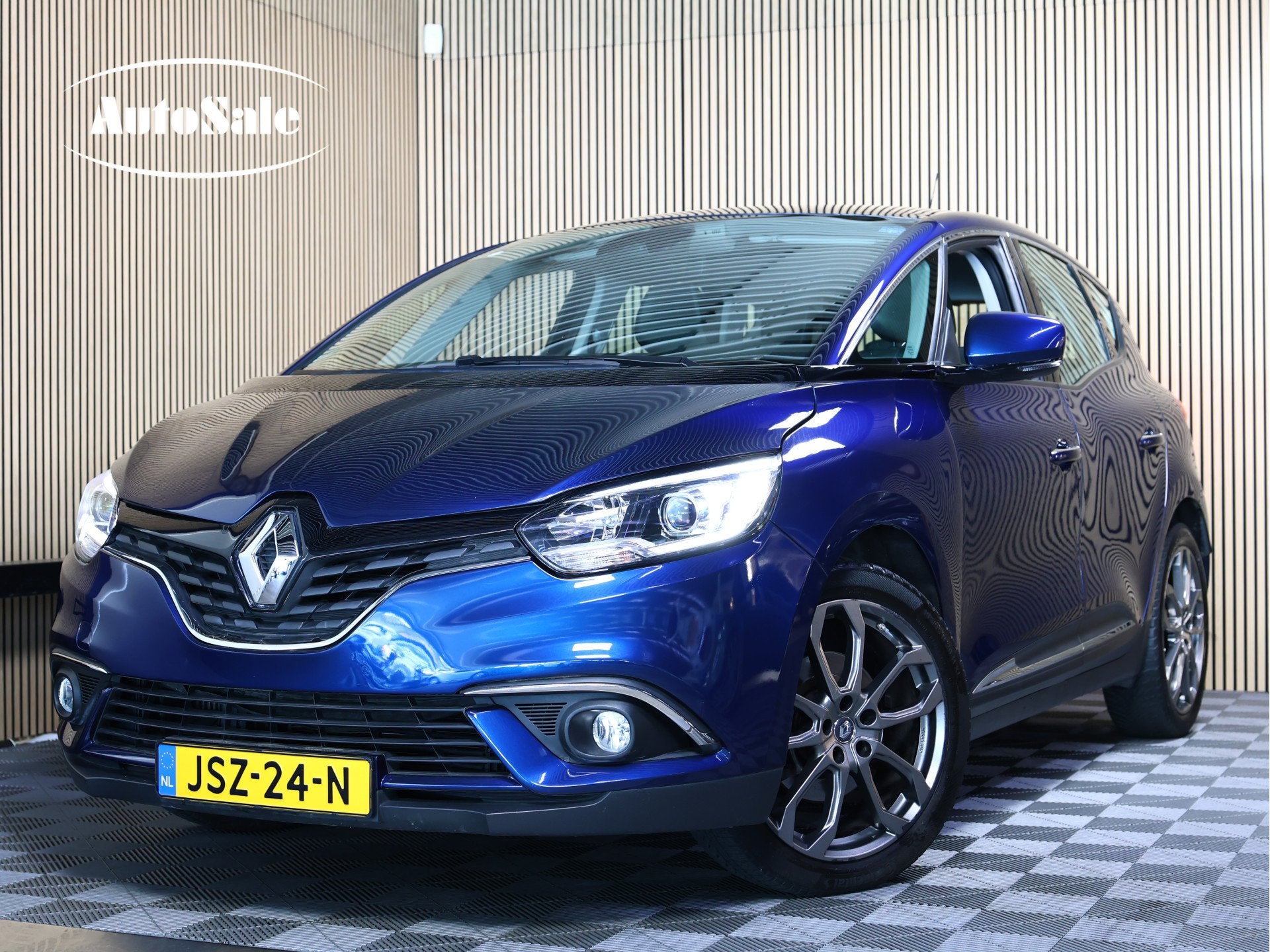Renault Scénic 1.2 TCe Intens AVM LED NAVI CRUISE CLIMA KEY, Voorwielaandrijving, Stof, Gebruikt, 4 cilinders