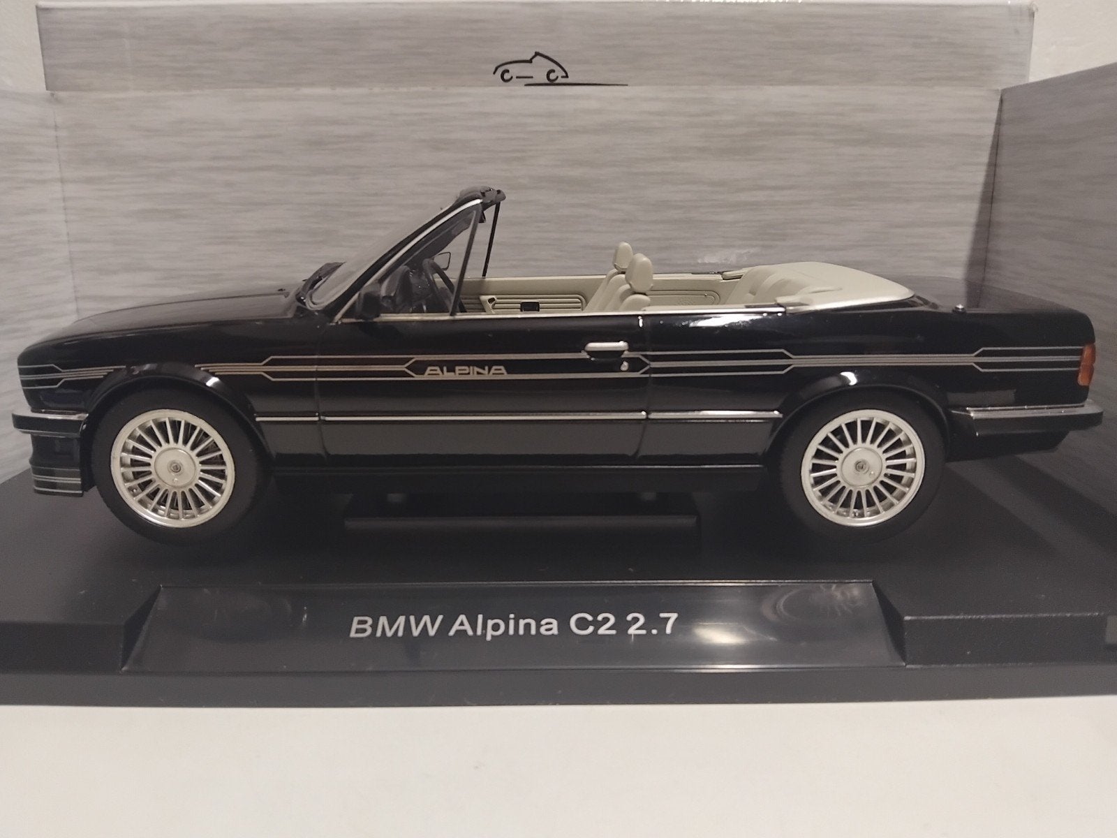 BMW Alpina  3 serie 2.7 cabriolet zwart Mcg metal 1:18 KRD, Ophalen of Verzenden, Zo goed als nieuw, Auto, Overige merken