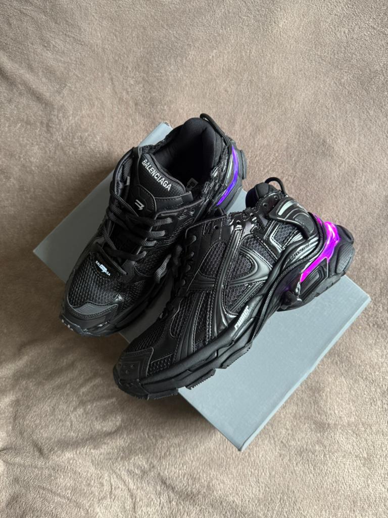Balenciaga runner led black, Kleding | Heren, Schoenen, Ophalen of Verzenden, Zo goed als nieuw, Overige kleuren