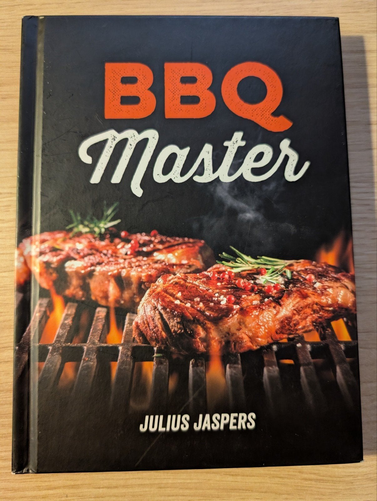 BBQ Master - Julius Jaspers: Meer dan 70 recepten, Boeken, Ophalen of Verzenden, Zo goed als nieuw, Julius Jaspers, Hoofdgerechten