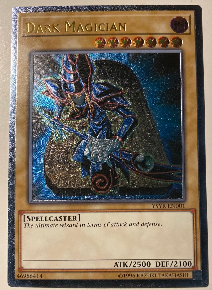 Yu-Gi-Oh! Dark Magician YSYR Ultimate Rare !, Hobby en Vrije tijd, Verzamelkaartspellen | Yu-gi-Oh!, Ophalen of Verzenden, Zo goed als nieuw