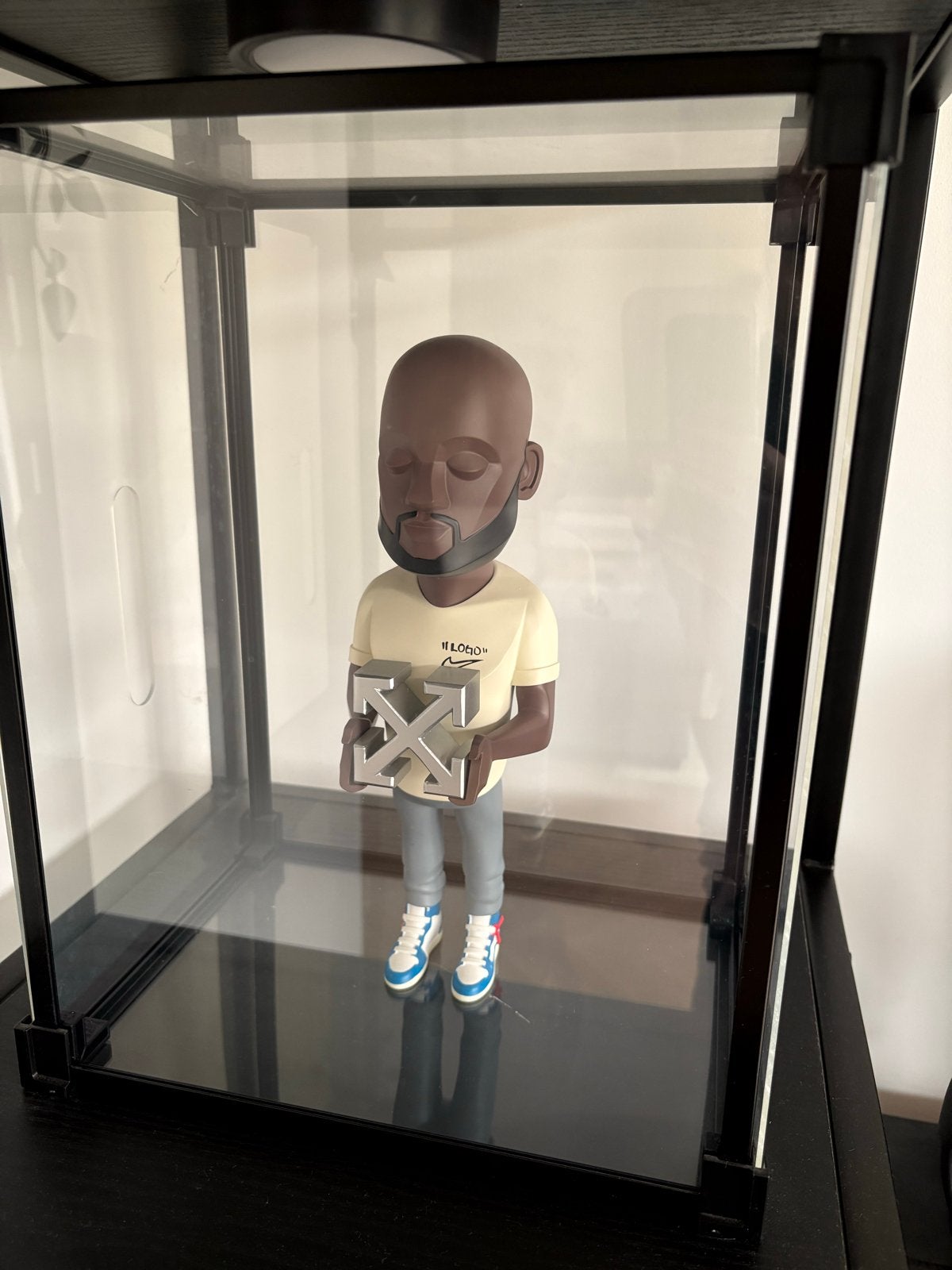 Virgil Abloh Off-White Figuur - Uniek Verzamelobject, Ophalen, Zo goed als nieuw