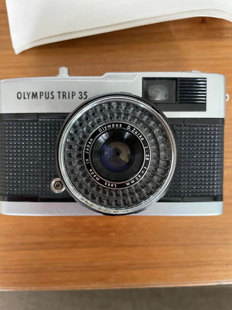 Olympus Trip 35 met boekjes, zonder lensdop, Ophalen of Verzenden, Gebruikt, Compact, Olympus